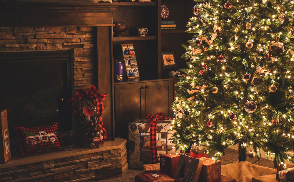 Making Spirits Bright: Spreading Joy and Cheer this Holiday Season
