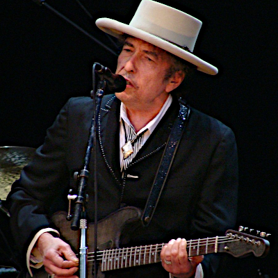 Why Bob Dylan Does Not Allow Phones at his Concerts